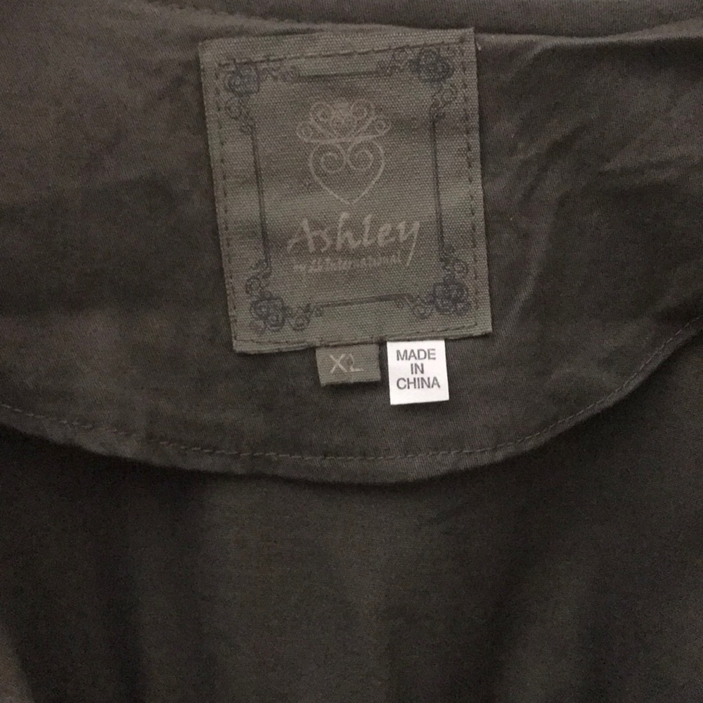 Button Down Short Sleeve Blazer. - image 4